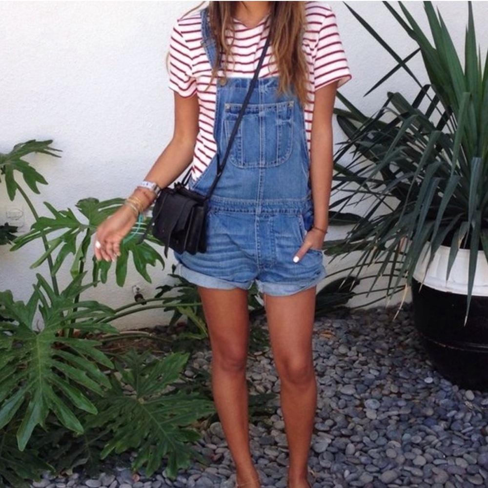🌞 American Eagle Outfitters retro bib overall shorts pockets blue denim women L